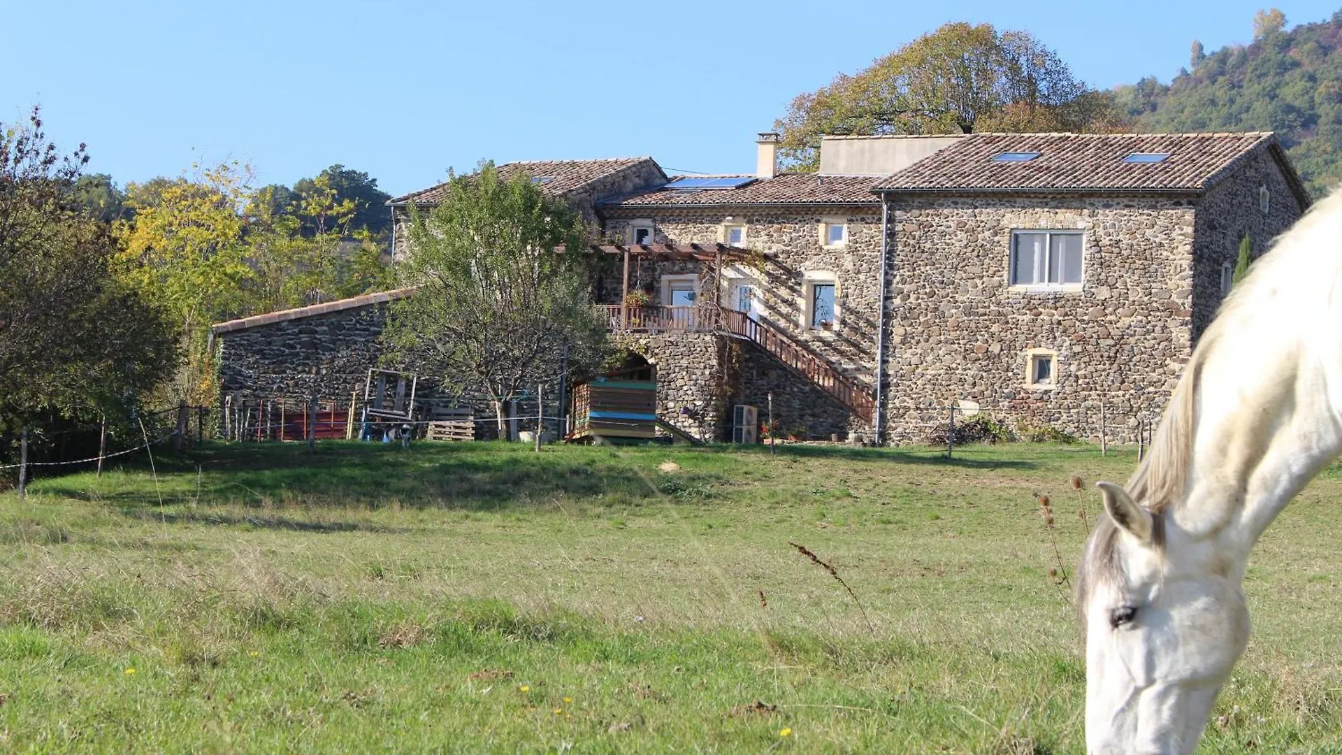 Luxury tent L'Attrape Reve Insolite Saint-Vincent-de-Barres